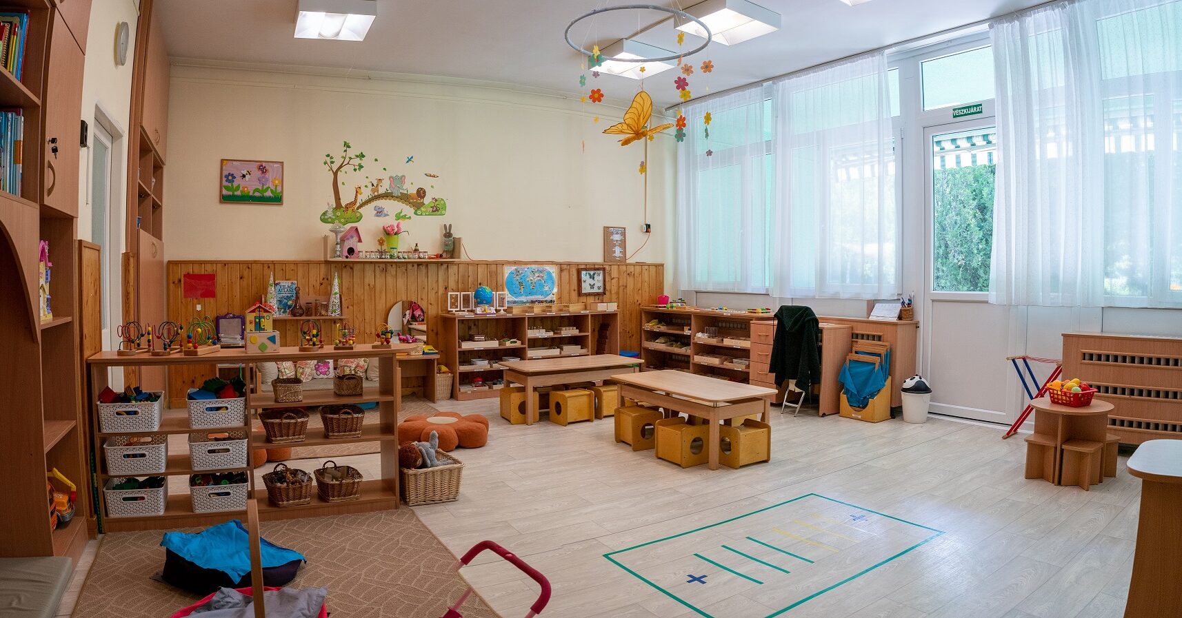 Montessori Csoport – Apraja Falva Bölcsőde